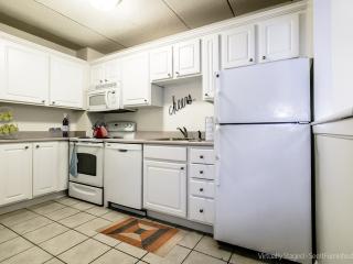 190 Mediterranean Dr, Weymouth MA  02188-3868 exterior