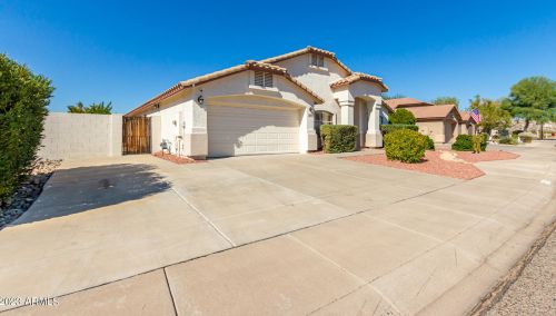 23240 32nd Dr, Phoenix, AZ 85027-7000