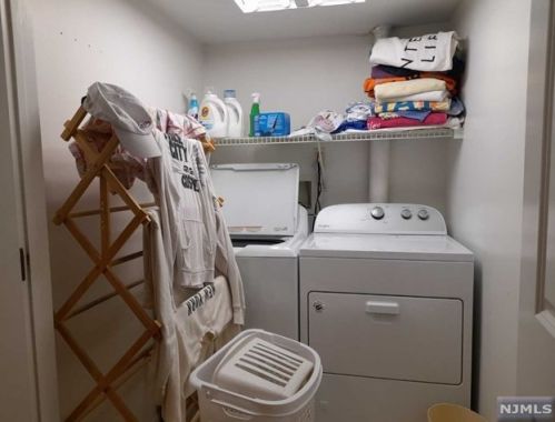 120 Stonegate Trl, Cresskill NJ 07626-2437 exterior