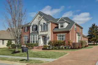 1177 Potter Ln, Gallatin, TN 37066-7573