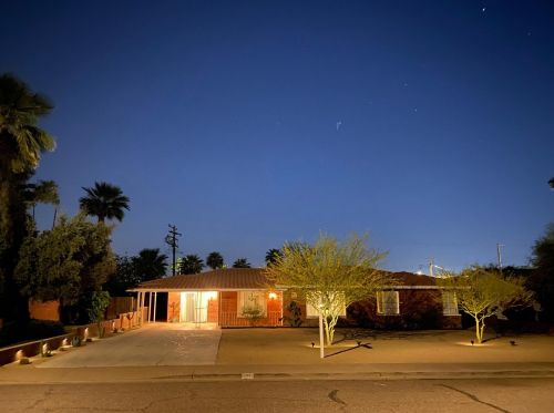 1631 Catalina Dr, Phoenix AZ 85018-7212 exterior