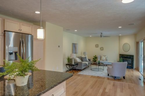 6 Patriot Way, North Reading MA 01864-3224 exterior