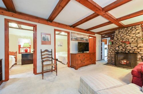 46 Bow Rd, Eastham MA 02642-1877 exterior