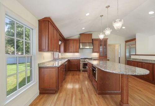 9 Independence Ln, Hingham MA exterior