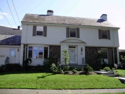 35 Oldham Rd, Newton, MA 02465-2326