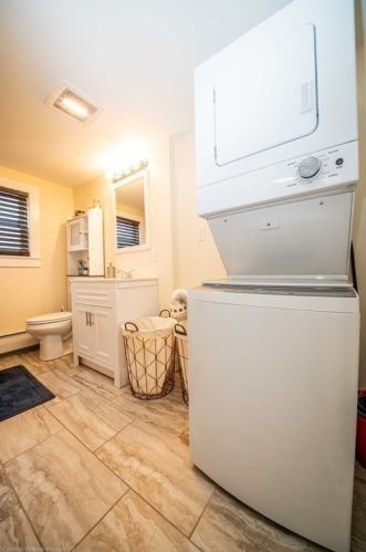 41 Worcester St, New Bedford MA 02745-1007 exterior