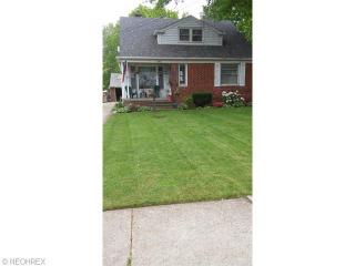 263 257th St, Cleveland, OH 44132-1047