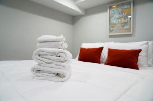 99 Holly Rd, Atlanta GA 30314-2002 exterior