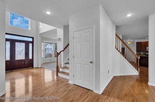 111 Picadilly Dr, Jackson Twp NJ  08527-1290 exterior