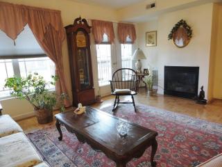 218 Reservoir St, Holden MA  01520-1281 exterior