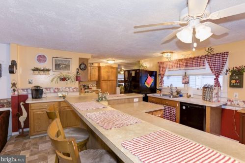 420 Pennsylvania Ave, West Deptford NJ 08063-1223 exterior