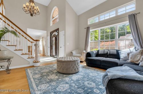 1 Highland Dr, Jackson Twp NJ 08527-1213 exterior