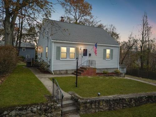 178 Dl St, Dedham MA  02026-3403 exterior