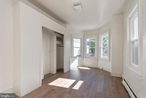 2013 15 St, Philadelphia PA 19121-2301 exterior