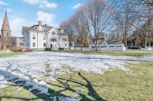 84 Eldredge St, Newton MA 02458-2079 exterior