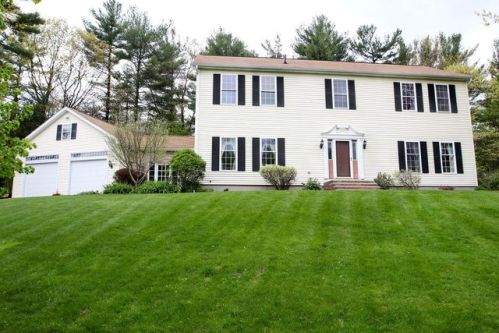6 Country Ln, Princeton, MA 01541-1135