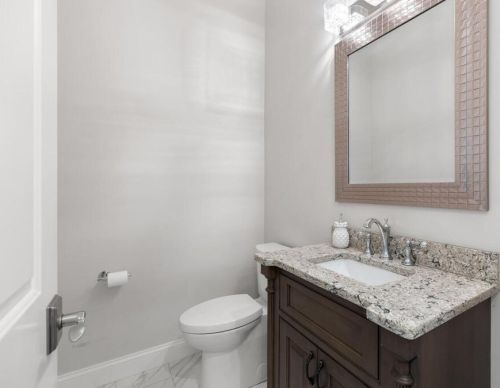 10 Fox Hl Rd, Newton MA exterior