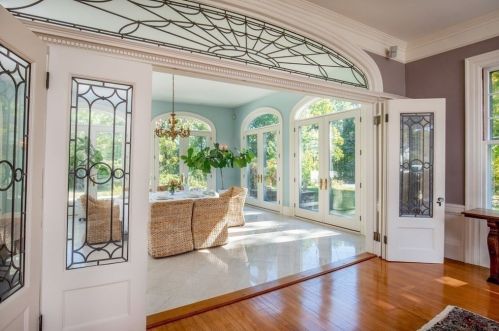 1 Sears Rd, Southborough MA 01772-1101 exterior