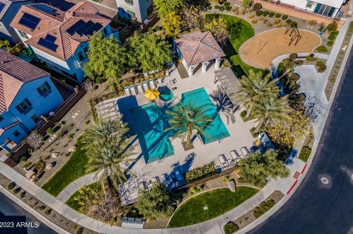 964 Anderson Ave, Phoenix AZ 85023-2208 exterior