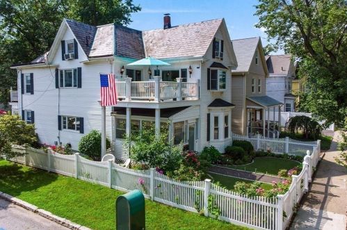 41 Teel St, Arlington MA 02474-5512 exterior