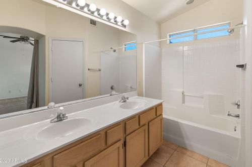 17416 13th St, Phoenix AZ  85022-2075 exterior