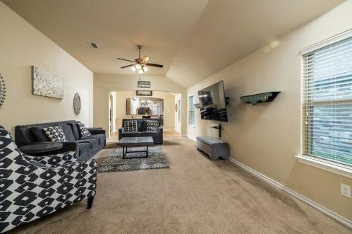 5432 Grenada Dr, Fort Worth TX 76119-8502 exterior