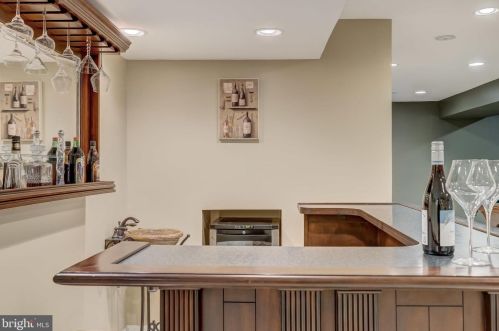 6920 Mystic Wood Way, Columbia MD 21044-4914 exterior