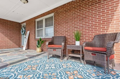 412 Greylock Pkwy, Belleville, NJ 07109-2348