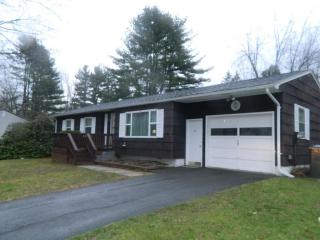 42 Tracy Cir, Amherst MA  01002-3235 exterior