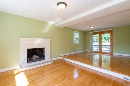 414 Broadway, Lynnfield MA 01940-2341 exterior