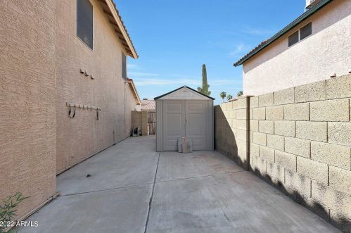 19429 35 Pl, Phoenix AZ 85028-3938 exterior