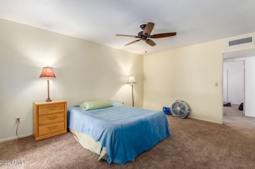 1826 Acoma Dr, Phoenix AZ 85032-4892 exterior