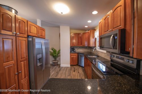 32 Buckingham Dr, Jackson Twp NJ 08527-2639 exterior