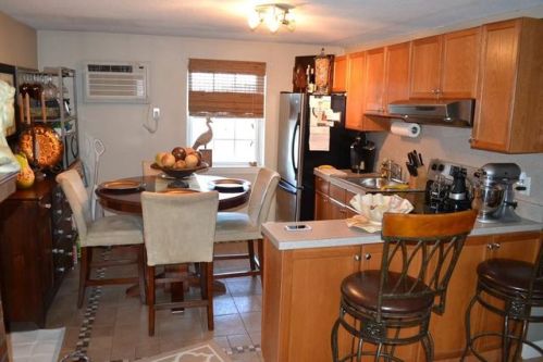 15 Frank St, Dracut MA  01826-6600 exterior