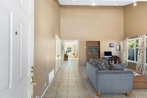 4042 Glenwood St, Irvine CA 92604-2223 exterior