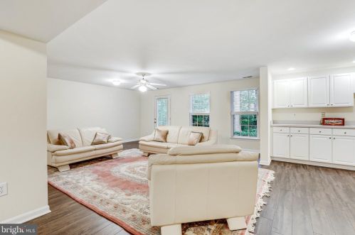 5424 Wooded Way, Columbia MD 21044-5722 exterior