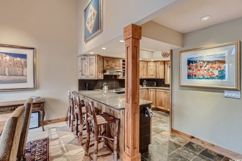 2539 Fairway Vlg Dr, Park City UT 84060-7023 exterior