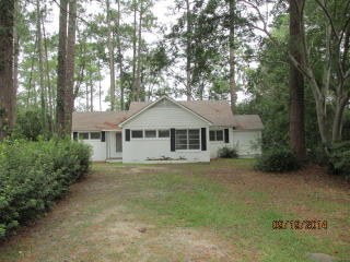 215 10th St, Adel, GA 31620-3606