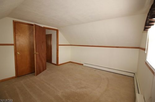 326 Skyline Lk Dr, Skyline Lakes NJ 07456-1953 exterior