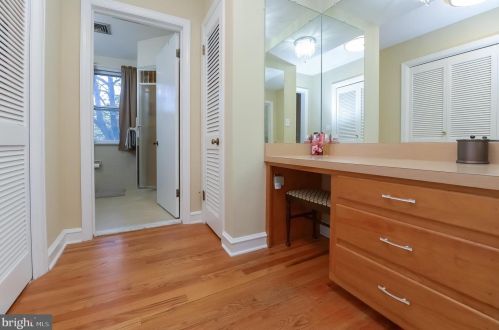 645 Kings Hwy, West Deptford NJ 08096-3129 exterior