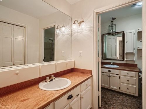 5100 Hidden Branches Cir, Atlanta GA  30338-4021 exterior