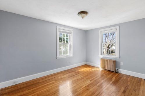 42 Idlewell St, Weymouth MA 02188-3713 exterior