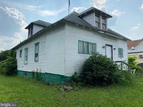 204 Columbia Blvd, West Deptford, NJ 08063-1012