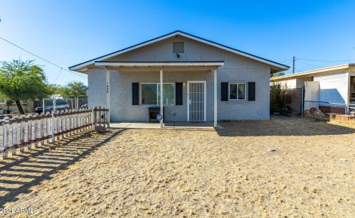 1328 Cinnabar Ave, Phoenix AZ  85020-1844 exterior