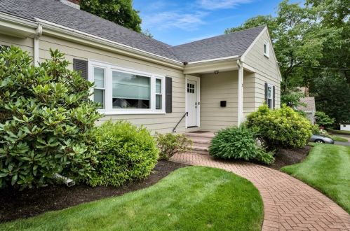 3 Elliot Rd, Lynnfield MA  01940-2001 exterior