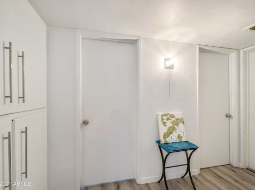 2725 Alice Ave, Phoenix AZ 85021-4112 exterior