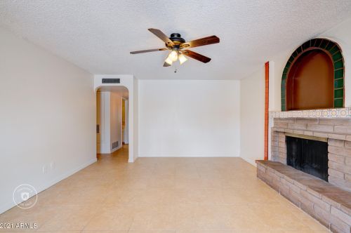 6243 Camelback Rd, Phoenix AZ 85033-1534 exterior