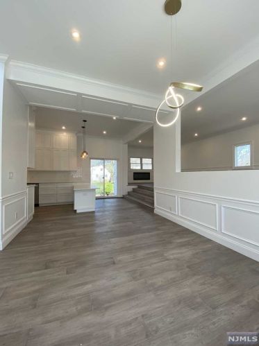 73 Merritt Ave, Cresskill NJ  07626-2419 exterior