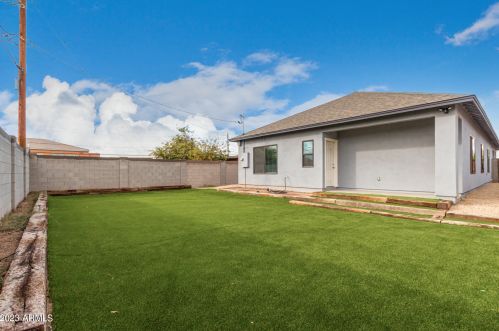 2229 Cambridge Ave, Phoenix AZ  85006-1321 exterior