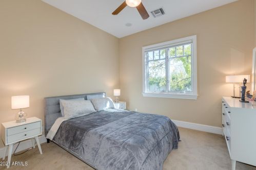 5621 Calle Camelia, Phoenix AZ 85018-4617 exterior